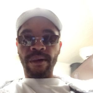 Meet your Posher, Leon